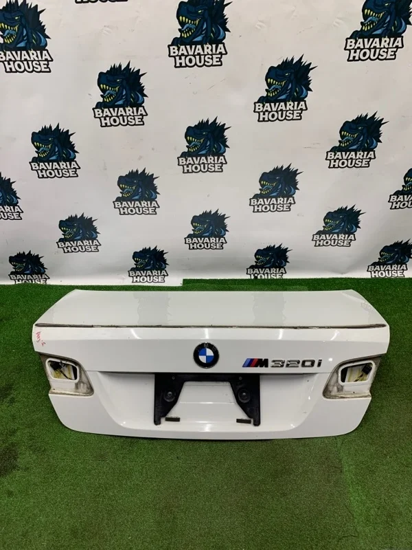 Крышка багажника BMW 3 2008 41617168515 E92 N46B20BD