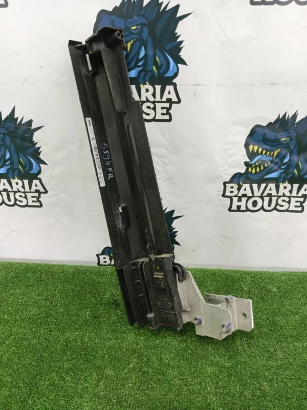 Кронштейн радиатора правый BMW 3 2012 17117600537 F30 N20B20B