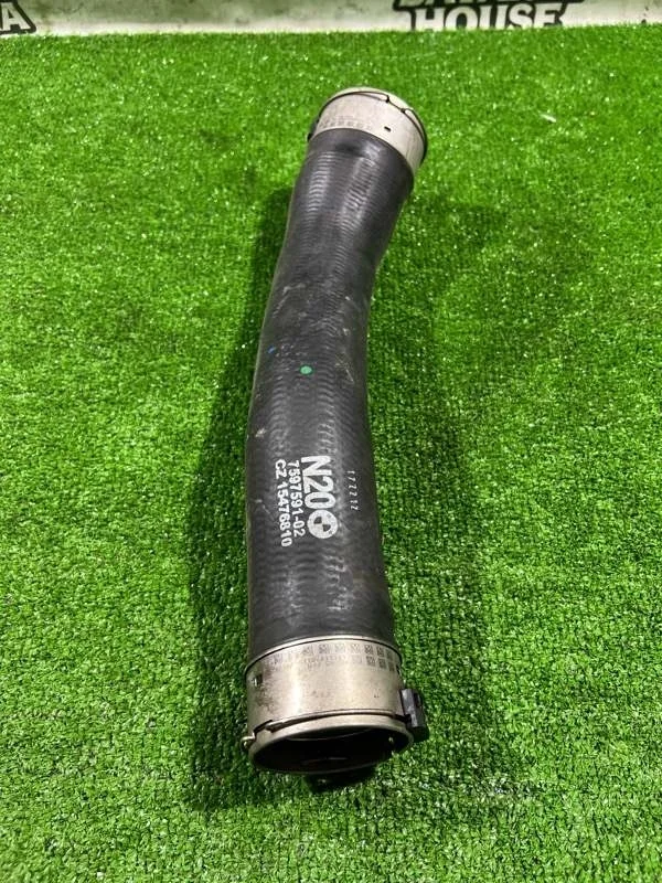 Патрубок интеркулера BMW 3 2012 13717597591 F30 N20B20B