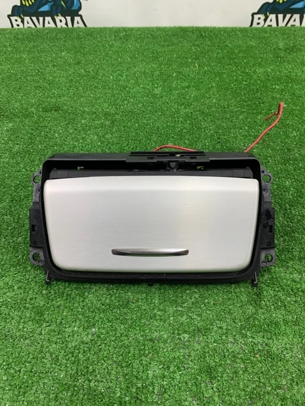 Пепельница передняя BMW 3 2008 51167132380 E92 N46B20BD