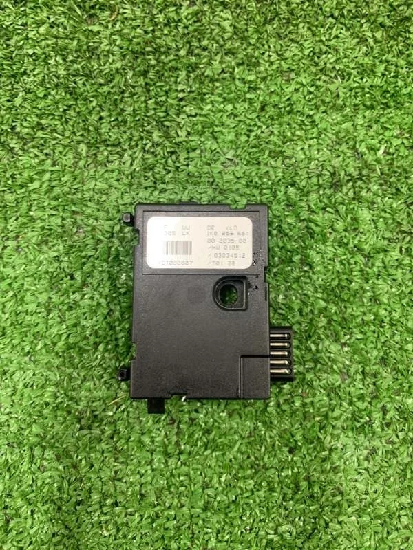 Датчик угла поворота руля Audi A3 2008 1K0959654 8P BZB