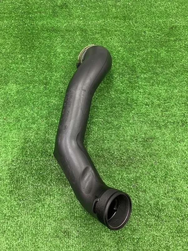 Патрубок интеркулера BMW 7 2013 13717582314 F01 N55B30A