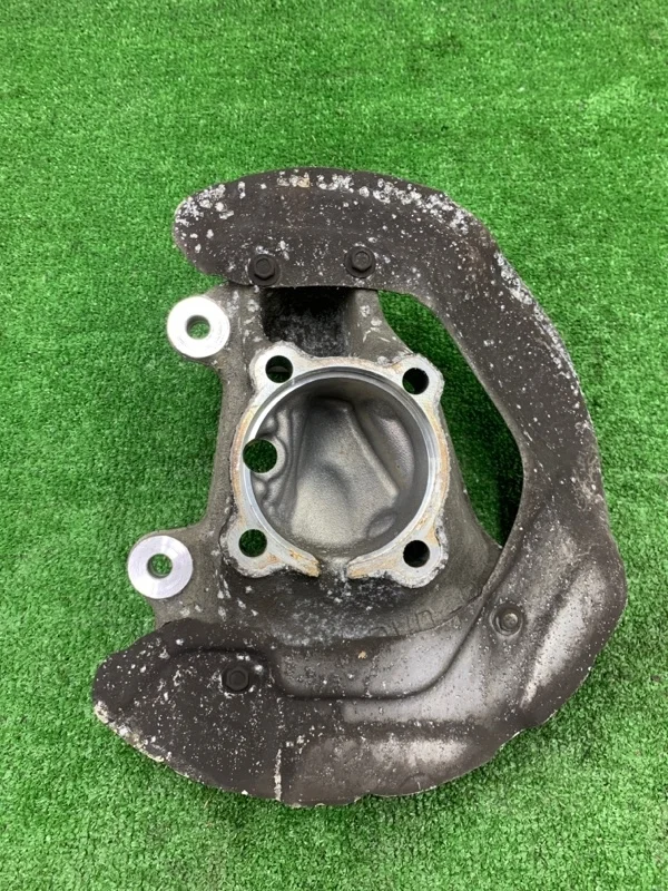 Кулак передний левый BMW 3 2013 31216792287 F30 N47D20C