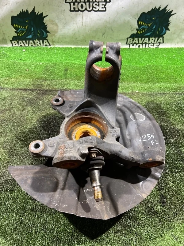 Кулак передний левый BMW X3 2008 31213450557 E83 N52B25AF