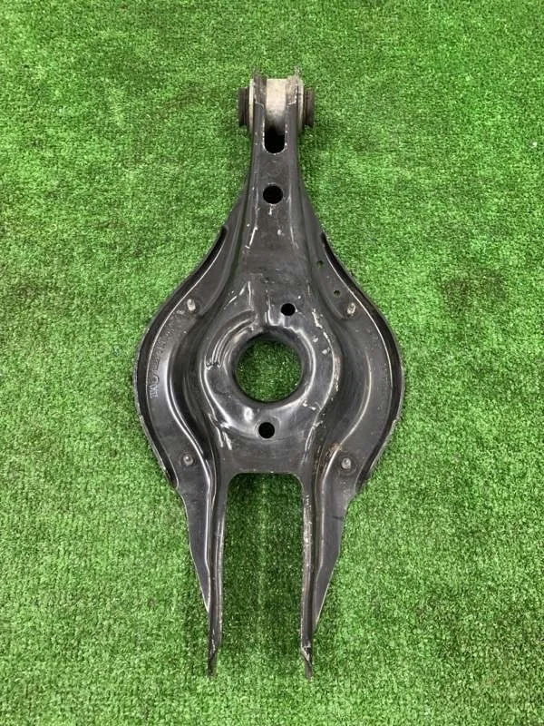 Рычаг задний BMW 3 2013 33326867540 F30 N47D20C