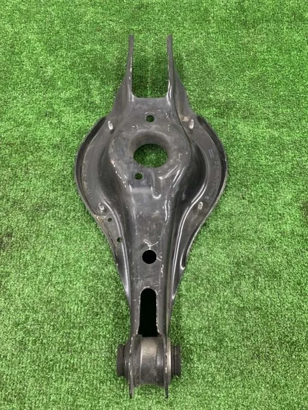 Рычаг задний BMW 3 2012 33326867540 F30 N20B20B