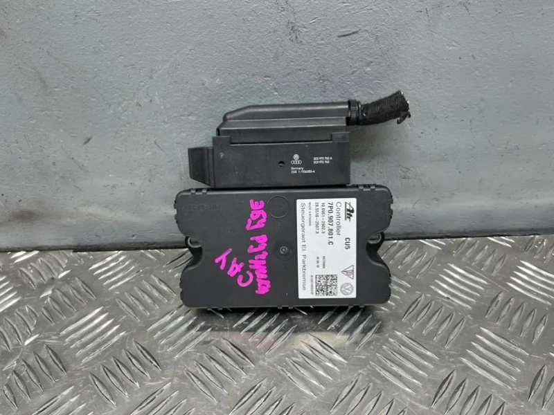 Блок управления ручником Porsche Cayenne 958