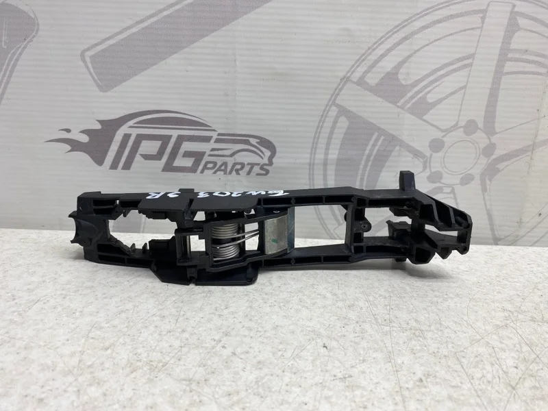 Опорная скоба ручки задней правой двери Mercedes-benz 2002 W203