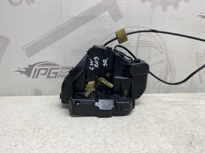 Замок задней правой двери Mercedes-benz 2003 W203