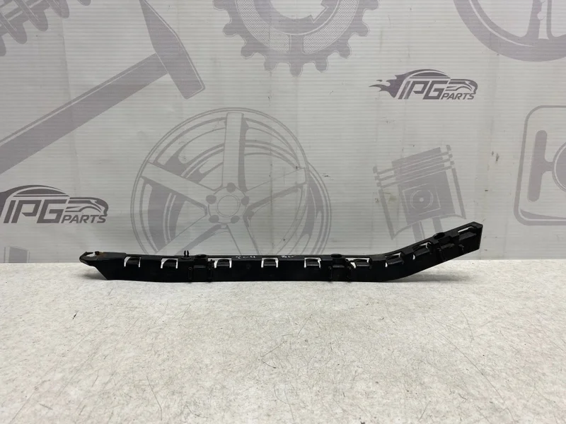 Кронштейн заднего бампера правый Mercedes-benz 2008 W204