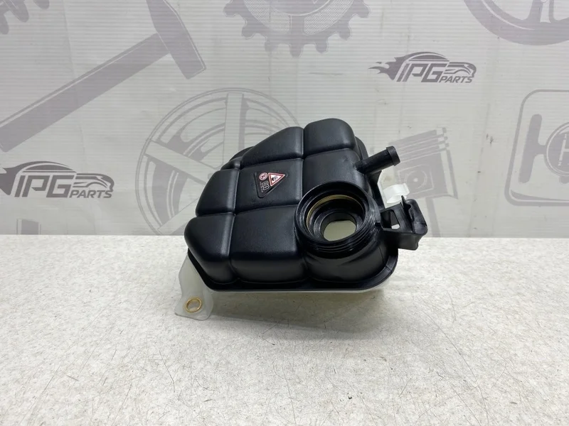 Расширительный бачок Mercedes-benz ML W166