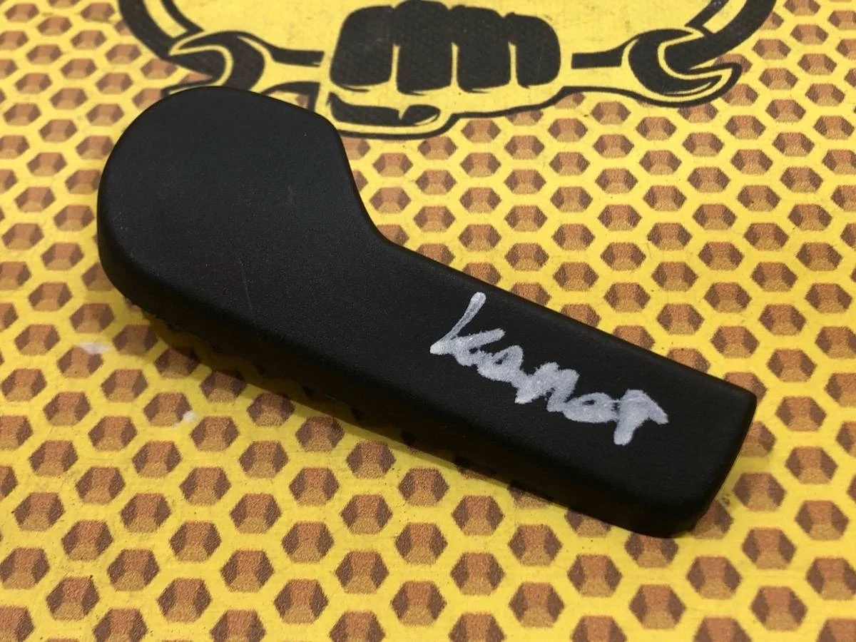 Ручка капота Volkswagen Golf 2008 1J1823533C MK5 BXE