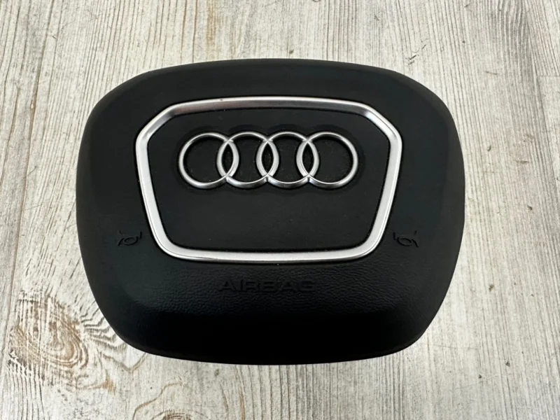 Подушка безопасности в руль Audi Q7 2015- 4M