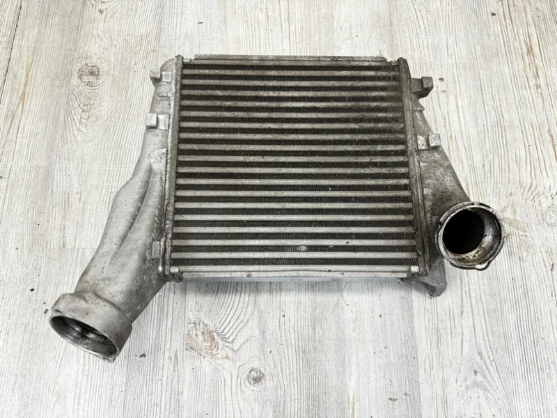 Радиатор интеркулера Porsche Cayenne GTS 2015 958 (92A)