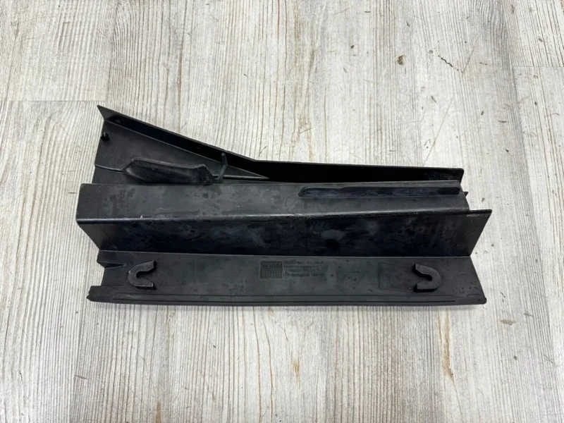 Кожух на вин номер Audi Q7 2015- 4M