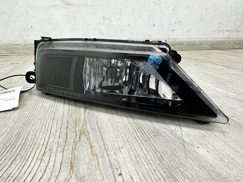 Противотуманная фара VW Tiguan 2 2016- AD1