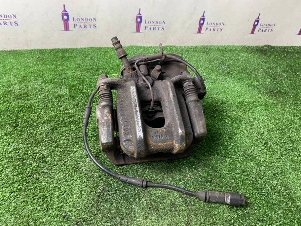 Суппорт тормозной BMW 525D F10