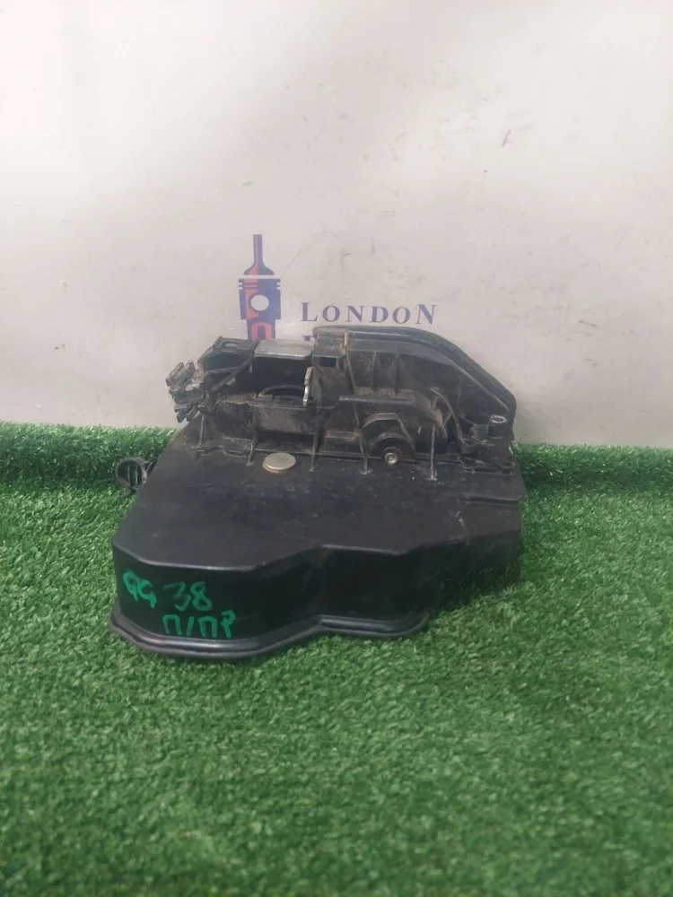 Замок двери BMW X5 E70