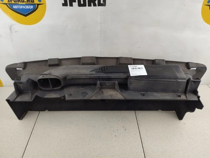 Дефлектор радиатора Volvo C30 2012 MK76