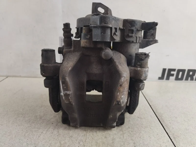 Суппорт тормозной Volvo XC90 2019 L_A4