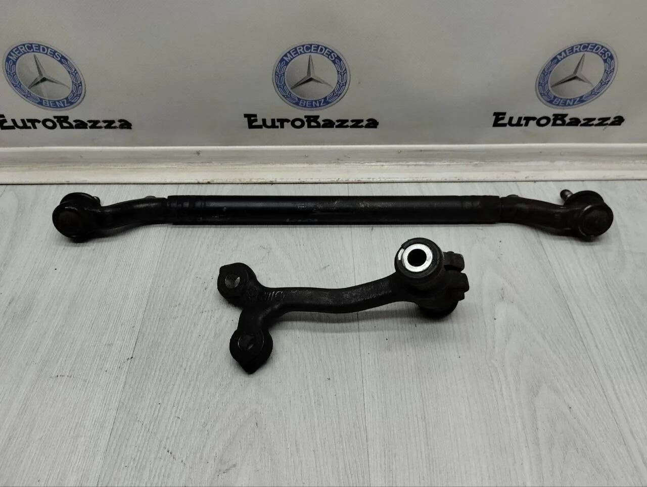 Рулевая тяга и рулевая сошка Mercedes C140