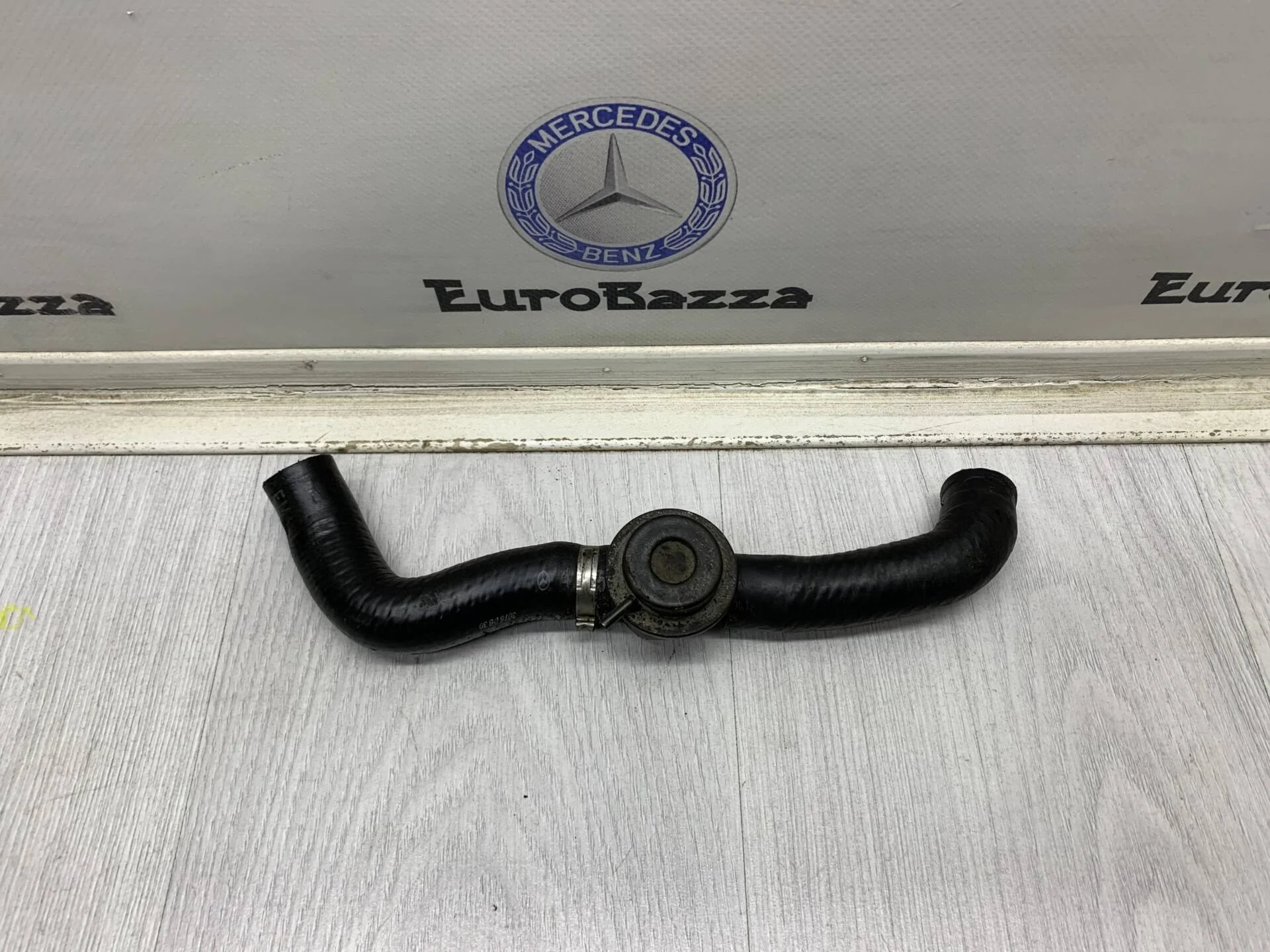 Клапан EGR с патрубками Mercedes М111