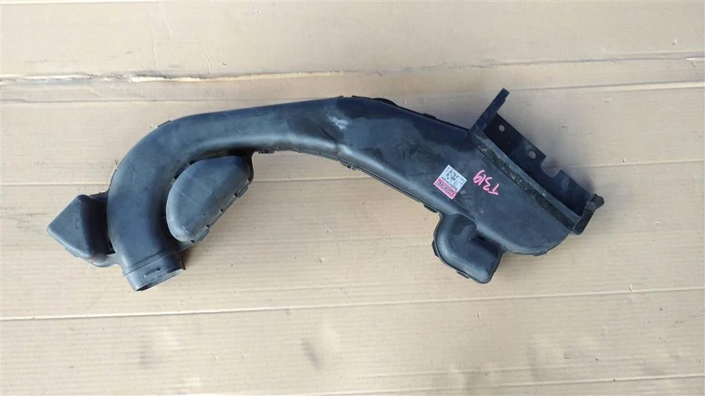 Б.у. воздухозаборник NISSAN X-TRAIL T31 NISSAN X-TRAIL T31