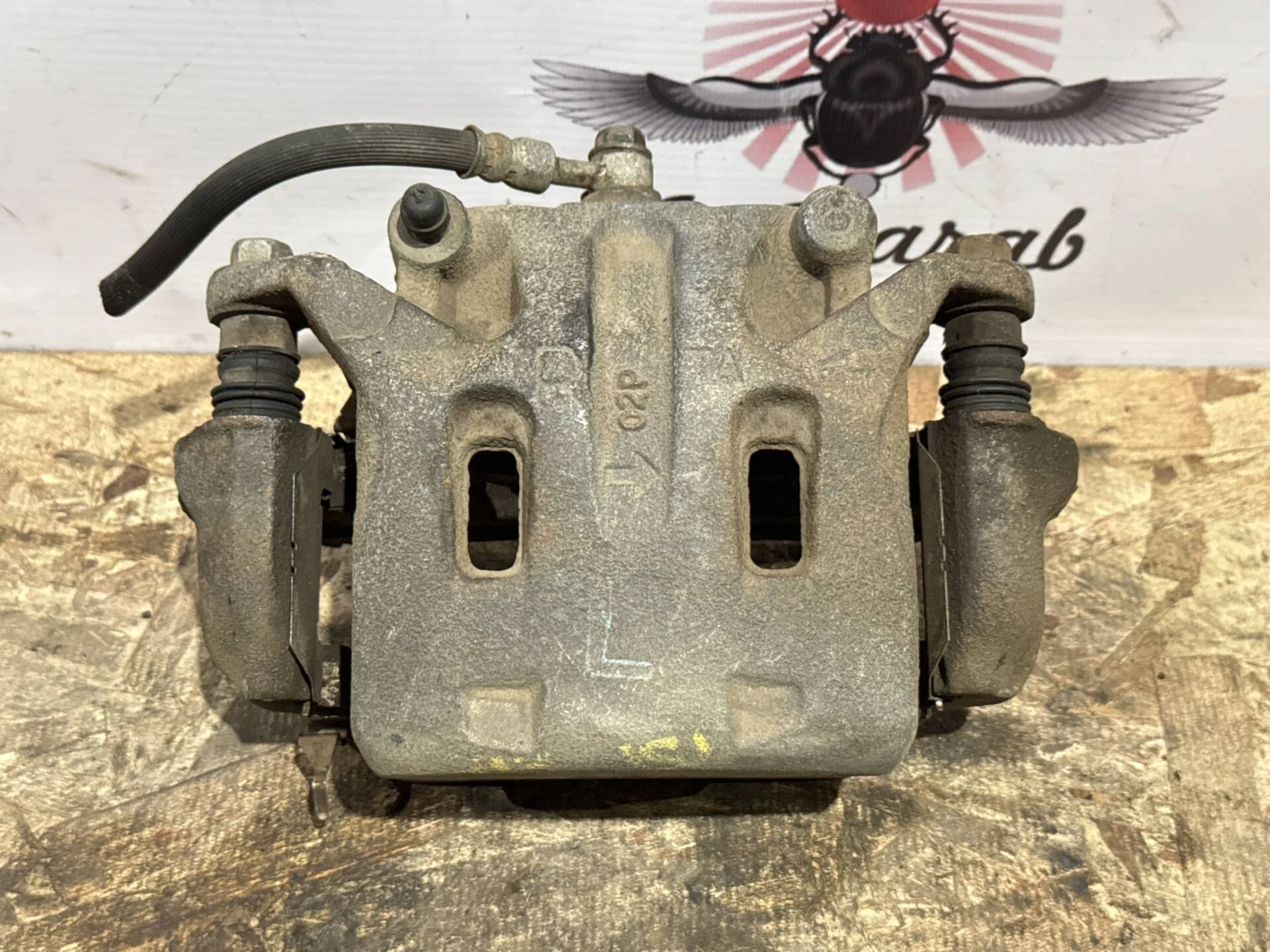 Суппорт передний правый Infiniti M37 Y51 VQ37VHR