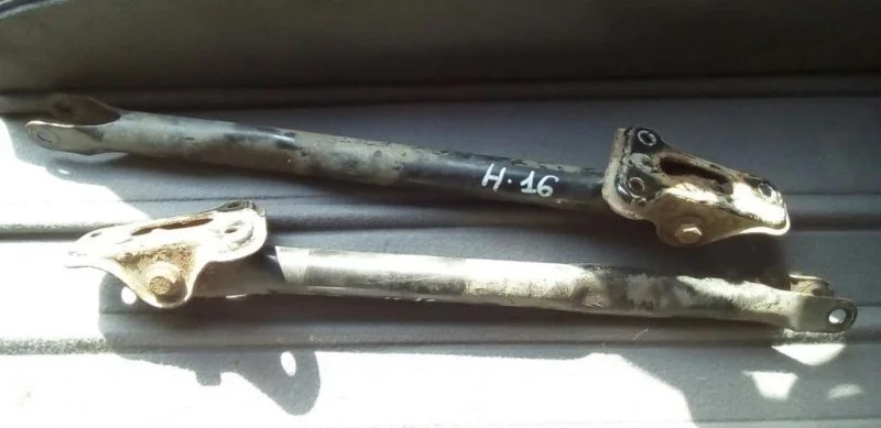 Рычаг задний продольный правый Land Rover Freelander Ii (2006-2014) 2011 LR001175 2.2 D 224DT