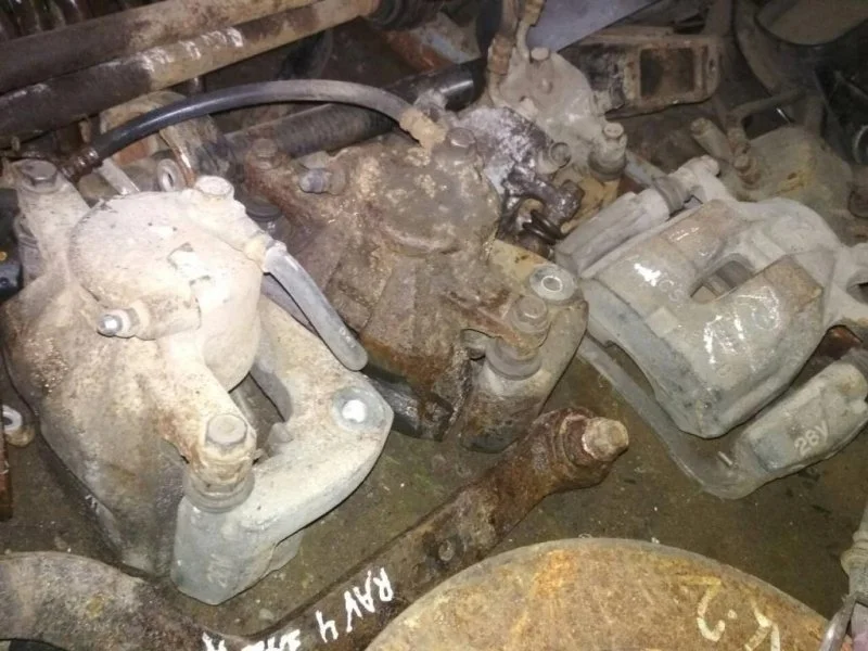 Суппорт передний левый Toyota Rav 4 (Xa30) (2005-2014) 2007 4775042090 2.0 I