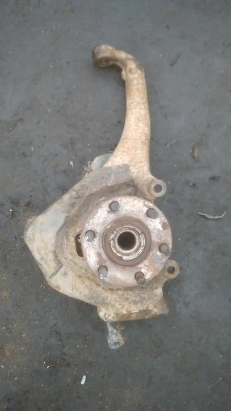 Кулак поворотный левый Nissan Navara (D40) 2004-2015 2010 400155X00C 2.5 D YD25DDTI