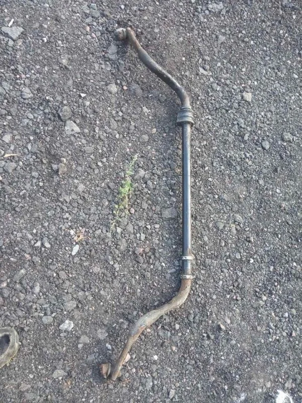 Стабилизатор подвески (поперечной устойчивости) передний Nissan Navara (D40) 2004-2015 2006 54611EB31B 2.5 D YD25DDTI