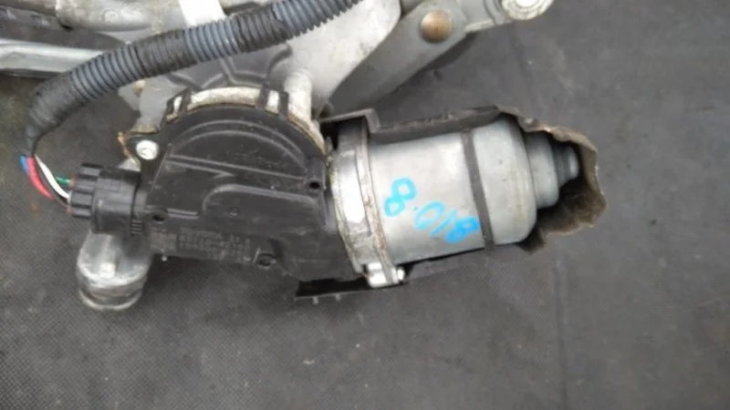 Моторчик передних стеклоочистителей (дворников) Toyota Rav 4 (Xa30) (2005-2014) 2007 8511042150 2.2 D 2ADFTV