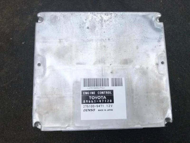 Блок управления двигателем Toyota Prius Xw20 (2003-2011) 2006 8966147120 1.5
