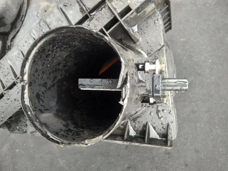 Расходомер воздуха Nissan Navara (D40) 2004-2015 2008 226807S000 2.5 D YD25DDTI