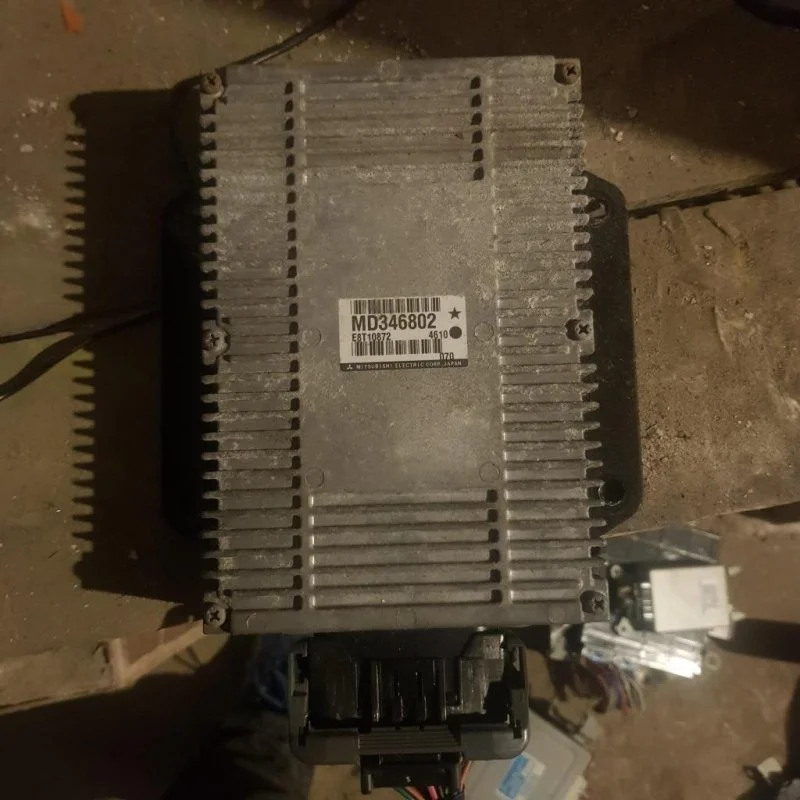 Блок управления двигателем Mitsubishi Pajero Iii (1999-2006) 2005 MD346802 3.5 I 6G74