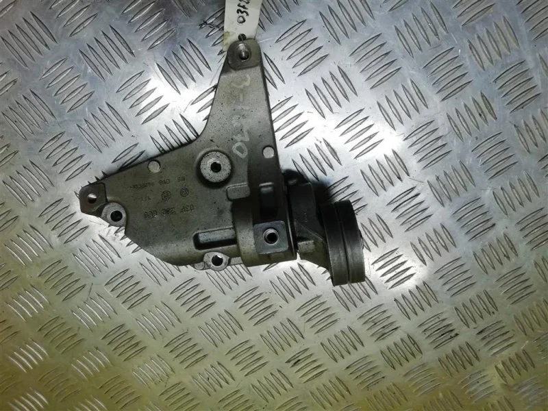 Кронштейн генератора Volkswagen Golf Vi 2008-2013 2010 03F260885 1.2 I