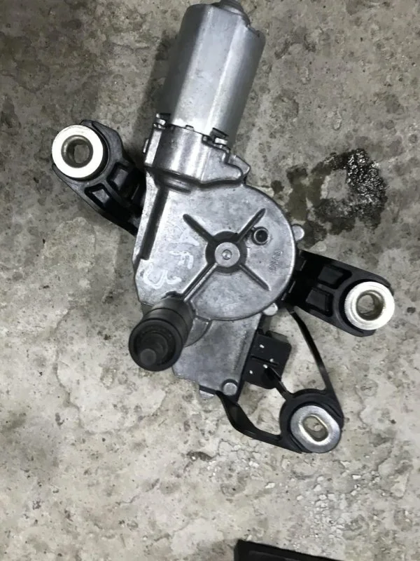 Моторчик стеклоподъемника Volkswagen Golf Vi 2008-2013 2010 5K6955711B 1.2 I