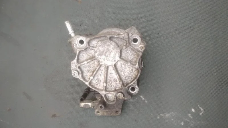 Насос вакуумный Land Rover Freelander Ii (2006-2014) 2010 LR009674 2.2 D 224DT