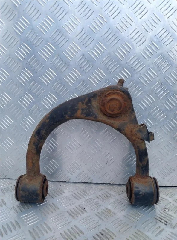 Рычаг передний правый Toyota Land Cruiser (100) 1998-2007 2005 4861060030 4.7 I 2UZFE
