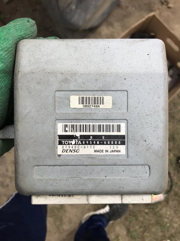 Блок электронный Toyota Land Cruiser (100) 1998-2007 1998 8954060080 4.7 I 2UZFE