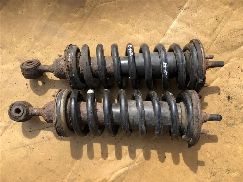 Амортизатор передний правый Nissan Pathfinder (R51M) 2004-2013 2007 56100EB31E ВНЕДОРОЖНИК 2.5 D YD25DDTI