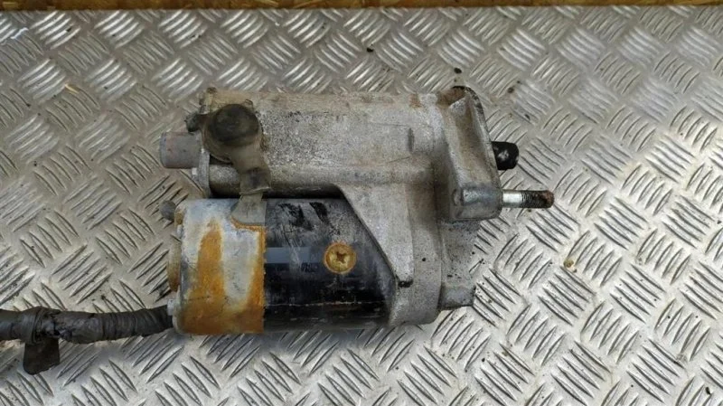 Стартер Toyota Hilux (2015-2021) 2017 281000L052 2.4 D 2GDFTV