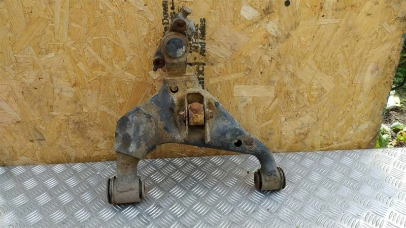 Рычаг передний нижний левый Toyota Hilux (2015-2021) 2017 480690K090 2.4 D 2GDFTV