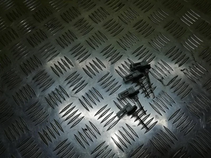 Датчик температуры Volkswagen Tiguan (2007-2011) 2010 4B0820539 2.0 D