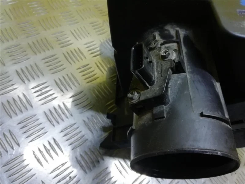 Расходомер воздуха Nissan Navara (D40) 2004-2015 2010 226807S000 2.5 D YD25DDTI