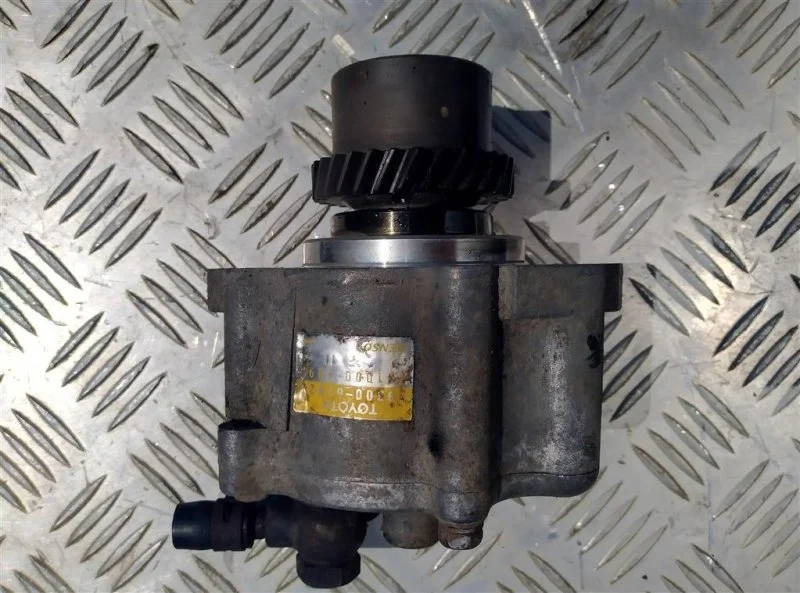Насос вакуумный Toyota Land Cruiser Prado 120 (2002-2009) 2004 2930067020 3.0 D