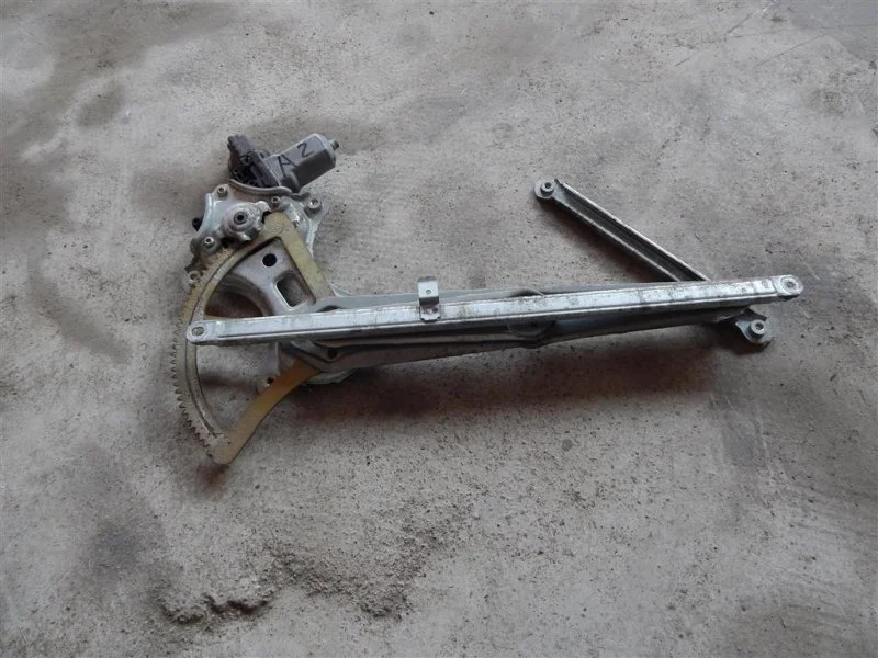 Стеклоподъемник передний левый Toyota Land Cruiser Prado 120 (2002-2009) 2004 6980258010 3.0 D