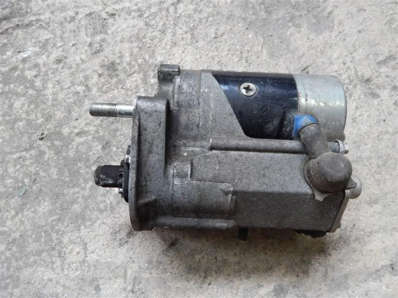 Стартер Toyota Hilux (2015-2021) 2019 281000L052 2.4 D 2GDFTV
