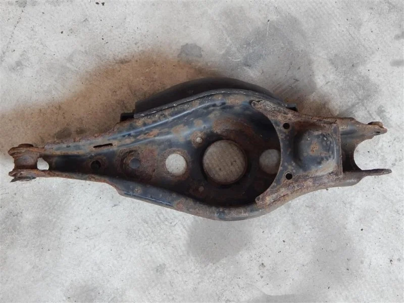 Рычаг задний поперечный Toyota Rav 4 (Xa30) (2005-2014) 2006 4873042040 2.0 I 1AZFE